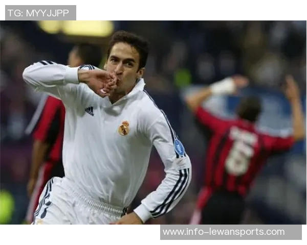 亨利天下足球带你领略全球足球盛宴与传奇球星的精彩瞬间